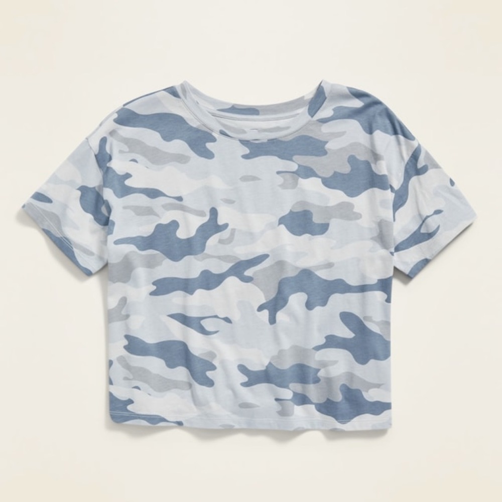 Old navy camo cropped tee